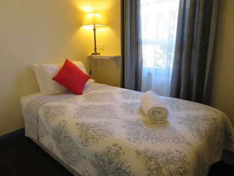 Glenella Guesthouse - Accommodation BNB 2