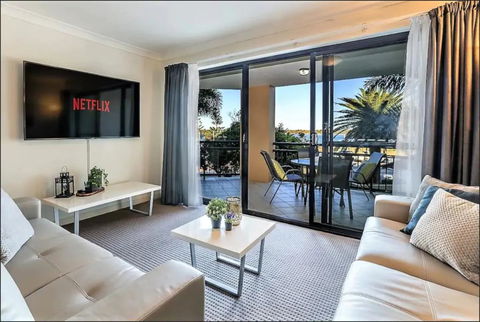 Gold Coast Apartment At Sandcastles On Broadwater - Accommodation BNB 0
