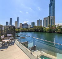 Gold Coast Private Homes - Waterfront Villas Paradise Island - Accommodation BNB