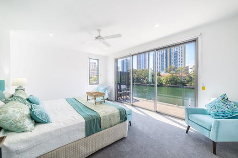 Gold Coast Private Homes - Waterfront Villas, Paradise Island - Accommodation BNB 2