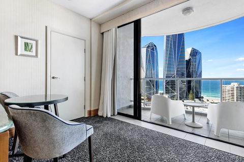 Gold Tower 17th Level Private Hotel Suite - Accommodation BNB 3