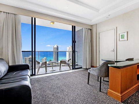 Gold Tower 20th Level Suite With Kitchenette - Accommodation BNB 2