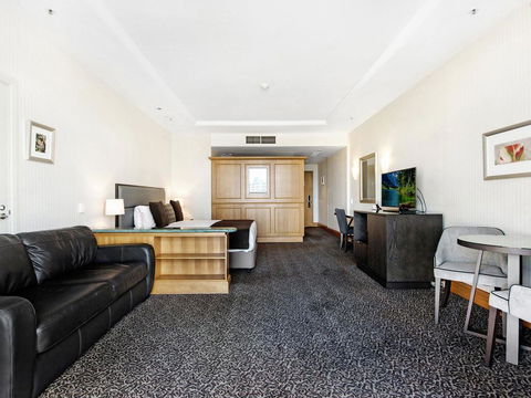 Gold Tower In The Oaks Hotel Surfers Paradise - 1019 - Accommodation BNB 1