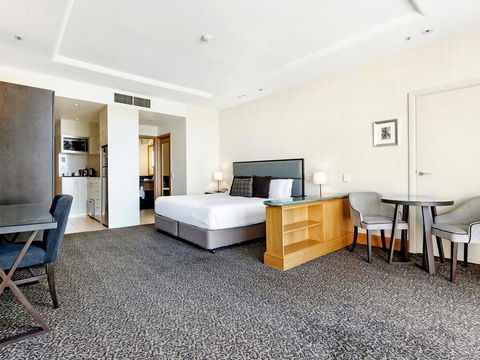 Gold Tower In The Oaks Hotel Surfers Paradise - 1020 - Accommodation BNB 1