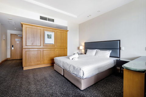 Gold Tower Private Deluxe King Room - Accommodation BNB 2