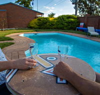 Golden Country Motel and Caravan Park - Accommodation BNB