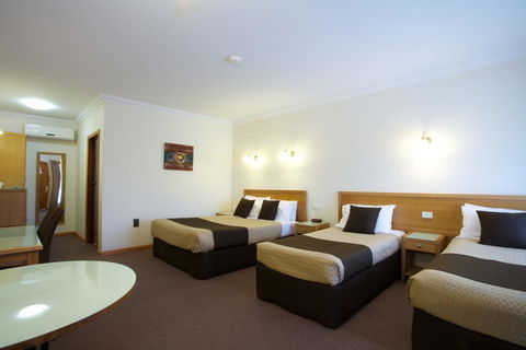 Golden Grain Motor Inn - Accommodation BNB 1