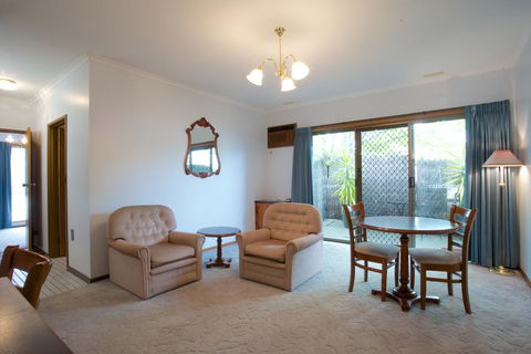 Golden Grain Motor Inn - Accommodation BNB 0