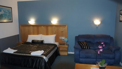 Golden Leaf Motel - Accommodation BNB 2