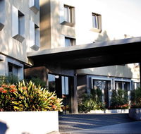 Golden Pebble Hotel - Accommodation BNB