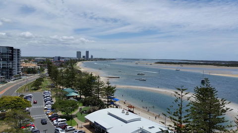 Grand Hotel Apartments Gold Coast By Owner - Accommodation BNB 0