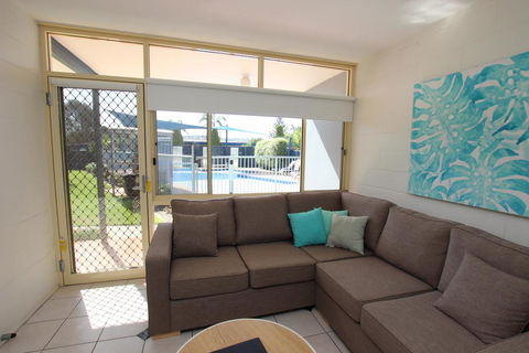 Grandeur Holiday Units - Accommodation BNB 2