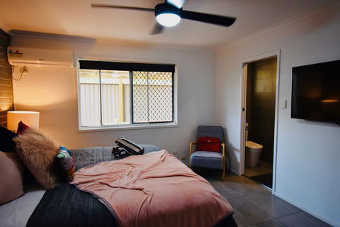 Grey Brick Apartment - Accommodation BNB 3