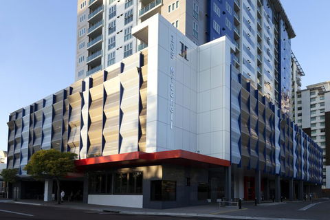 H On Mitchell Apartment Hotel - Accommodation BNB 0
