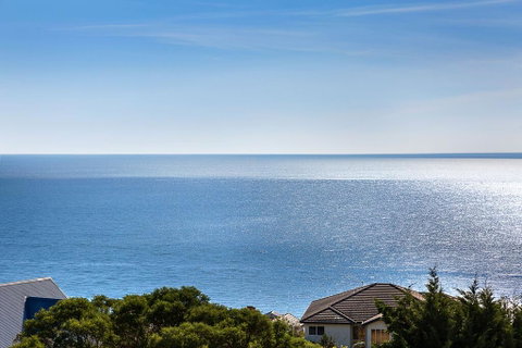 Hampton's Retreat Family Friendly, Water Views, Close To Beach With Heated Pool - Accommodation BNB 1