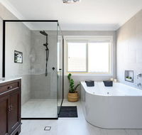 Hamptons Waterfront Getaway - Accommodation BNB