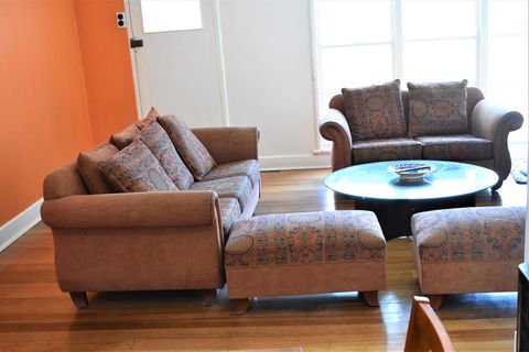 Happy Cozy House For Holidays, Beach, BBQ, Pet Friendly 35kms From CBD In Country Life Style !!! - Accommodation BNB 3