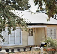 Happy cozy house for holidays Beach BBQ Pet friendly 35kms from CBD in country life style  - Accommodation BNB