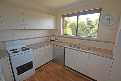 Hawaiian Gardens - Unit 3 - Accommodation BNB 1