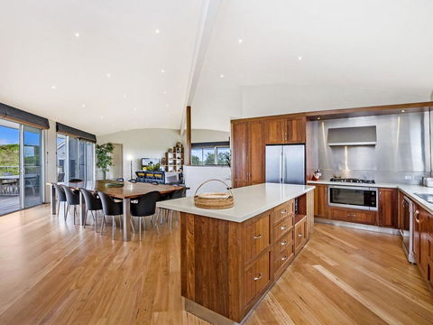 HEARN'S BEACH HOUSE - Accommodation BNB 2