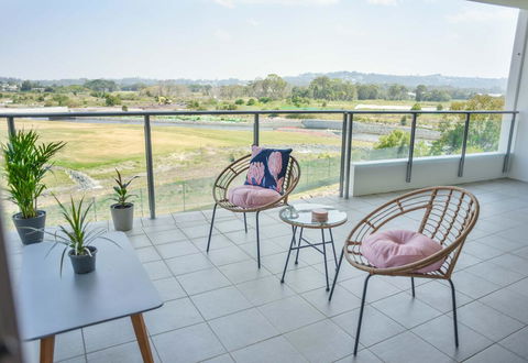 Heart Of The Sunny Coast - 2 Resort Pools, Gym NOW OPEN! Walk To Sunshine Plaza - Accommodation BNB 0