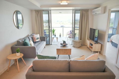 Heart Of The Sunny Coast - 2 Resort Pools, Gym NOW OPEN! Walk To Sunshine Plaza - Accommodation BNB 2