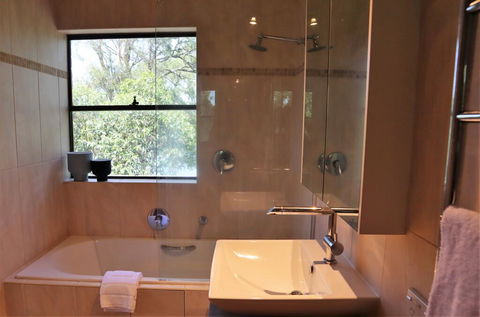 High Five @ Laguna Vista - Accommodation BNB 3