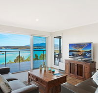 Hillcrest Views of Wagonga - Accommodation BNB