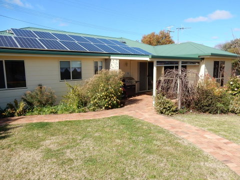 Holiday Home By The Beach In St Helens - Accommodation BNB 2