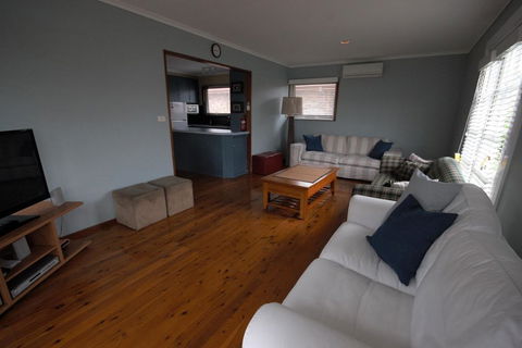 Holiday On The Bay, Vincentia - Accommodation BNB 2