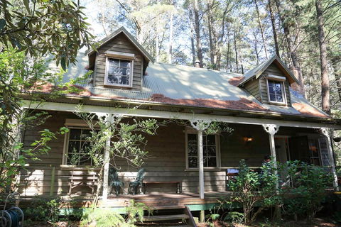 Holly Lodge Medlow Bath - Accommodation BNB 0