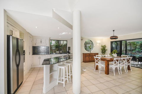 Home Away From Home, 38 Redwood Avenue, Marcus Beach, Noosa Area - Accommodation BNB 2