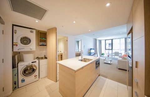 HomePlus Premier Apartments At 2663 Gold Coast Hwy, Broadbeach - Accommodation BNB 2