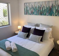 Island Central - Close to everything Free WiFi  Netflix - Accommodation BNB