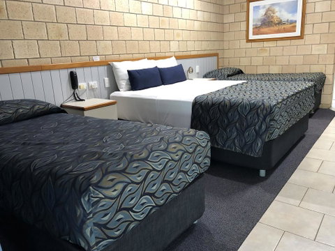 Jacaranda Country Motel - Accommodation BNB 1