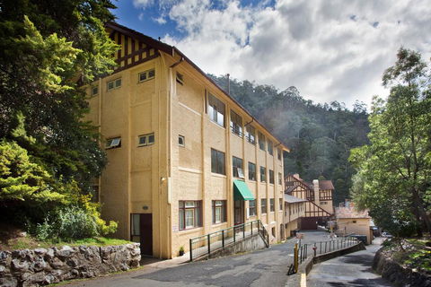 Jenolan Caves House - Accommodation BNB 2
