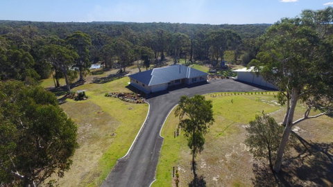 Jervis Bay Country Retreat - Rural Family Retreat! - Accommodation BNB 1