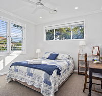 Jetty Splendour Guest Bedroom with Bathroom en-suite B'nB - Accommodation BNB