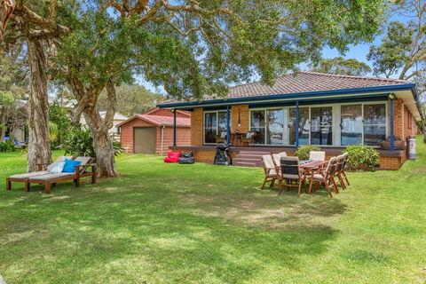 Kalimna Lakeside Living - Accommodation BNB 1