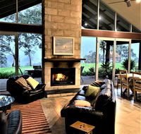 Kenwood Bank Vineyard Retreat - Accommodation BNB