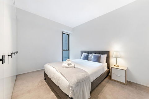 KOZYGURU HAYMARKET SYDNEY CITY VIEW 2 BED STUNNING APT NHA178-1206 - Accommodation BNB 2