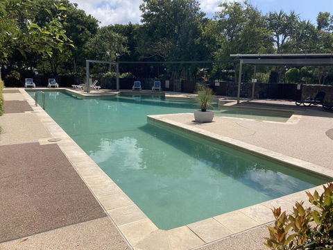 Lagoon-Front Luxury At Twin Waters Resort - Accommodation BNB 2