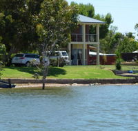 Lake Boga Waterfront Holiday House - Accommodation BNB
