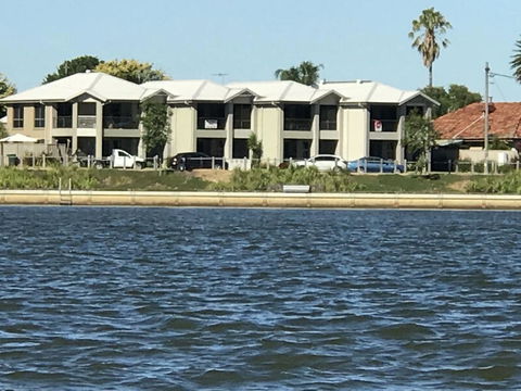 Lake Breeze - Accommodation BNB 0