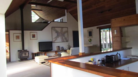 Lake Russell Luxury Retreat - Accommodation BNB 2