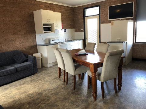 Lake Talbot Tourist Park - Accommodation BNB 3