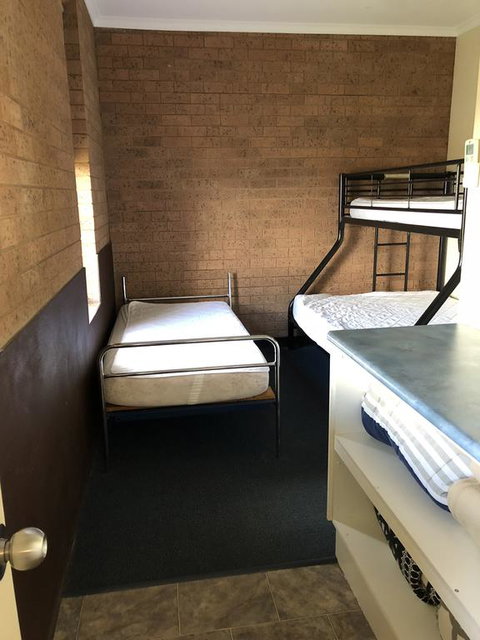 Lake Talbot Tourist Park - Accommodation BNB 2