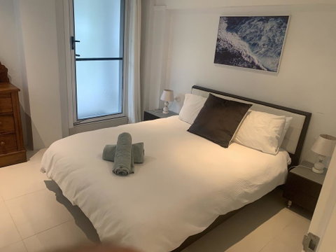 Lakefront Peace Apartments - Accommodation BNB 2