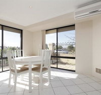 Lakeside Fun house near the Swan Valley - Accommodation BNB