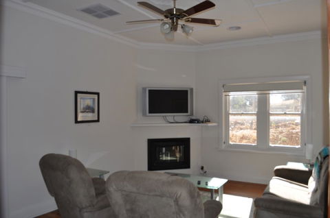 Lambert Estate Retreat - Accommodation BNB 1